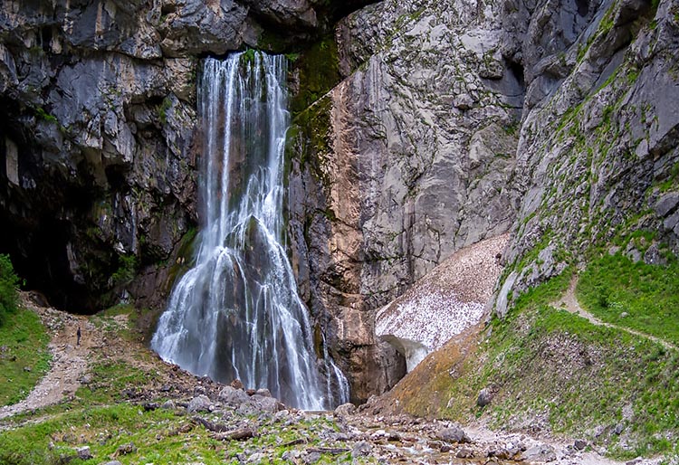 Гегский водопад, Абхазия