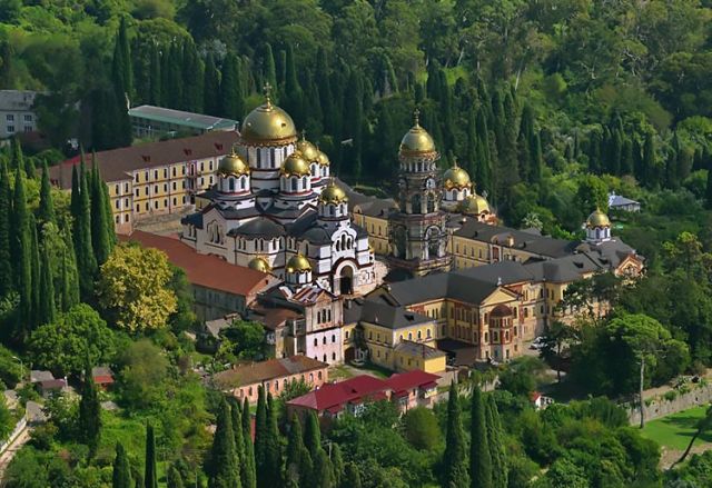 Ново-Афонский Монастырь (17км от отеля)